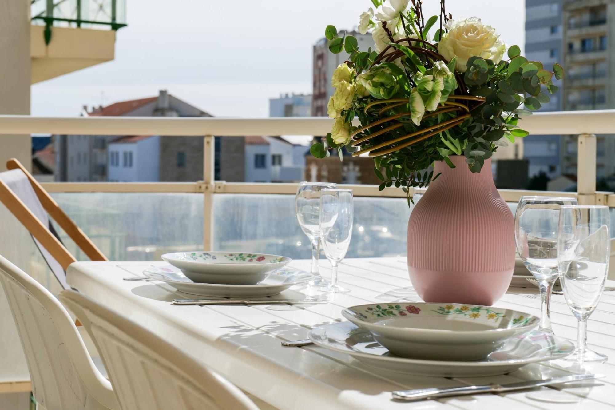 Joli Appartement Idealement Situe A Deux Pas De La Grande Plage - 4 Pers Les Sables-dʼOlonne Exteriör bild